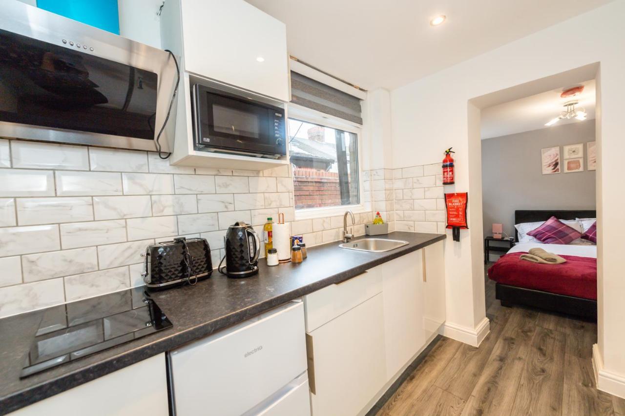 Five Seasons Liverpool City - Modern Studios Near Anfield Exteriör bild